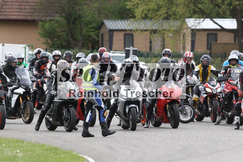 /Archiv-2025/10 23.04.2025 Cornu Master School ADR/rot-rouge/unklar